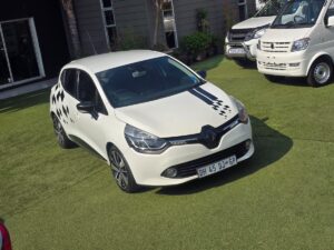 2014 Renault  Clio IV 900T — thumbnail 2