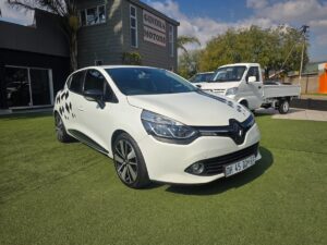 2014 Renault  Clio IV 900T — thumbnail 4