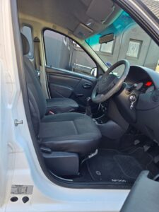 2020 NISSAN NP200 — thumbnail 10